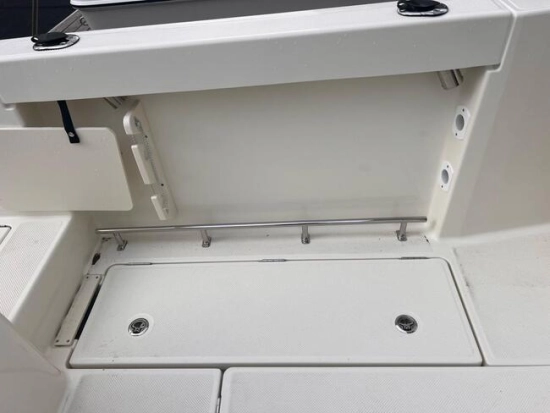 Quicksilver Pilothouse 705 usado à venda