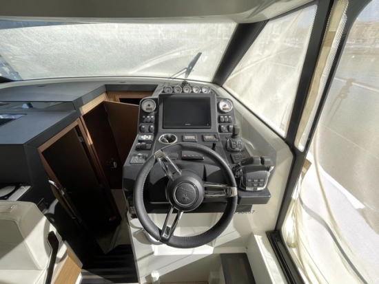Jeanneau NC37 de segunda mano en venta
