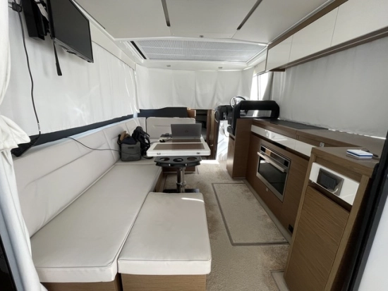 Jeanneau NC37 de segunda mano en venta