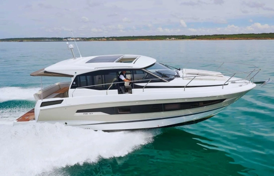 Jeanneau NC 37 nuevo en venta