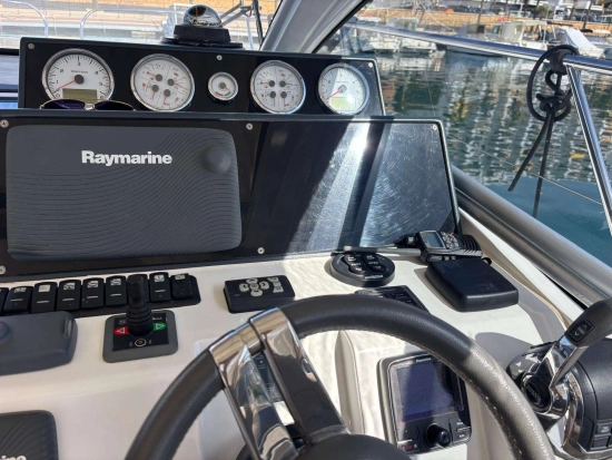Sealine S330 de segunda mano en venta