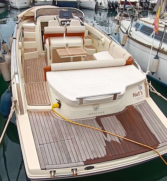 Invictus Yacht GT280 de segunda mano en venta