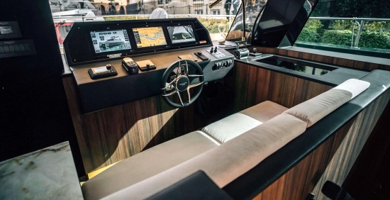 MOON YACHT 60 POWER nuova in vendita