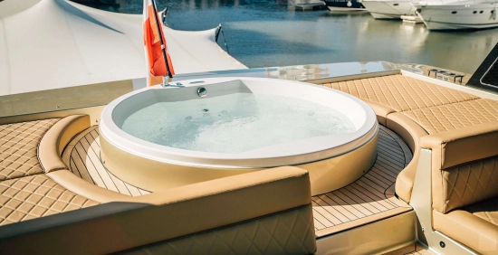 MOON YACHT 60 POWER nuova in vendita