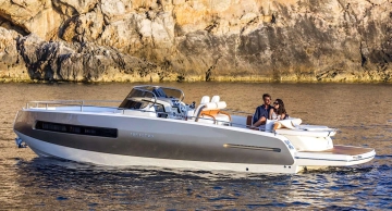 Invictus Yacht GT280 usata in vendita