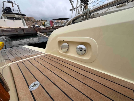 Invictus Yacht GT280 de segunda mano en venta