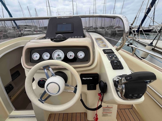 Invictus Yacht GT280 de segunda mano en venta