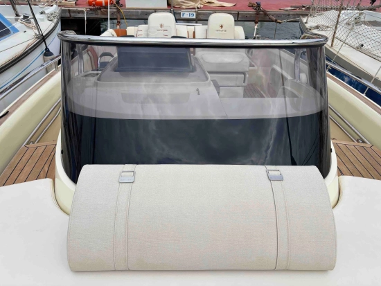 Invictus Yacht GT280 de segunda mano en venta
