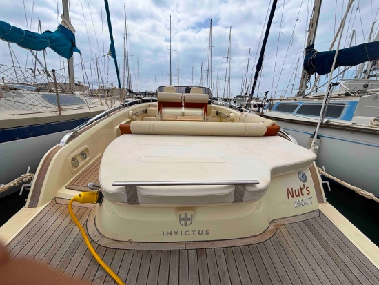 Invictus Yacht GT280 de segunda mano en venta