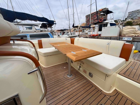 Invictus Yacht GT280 de segunda mano en venta