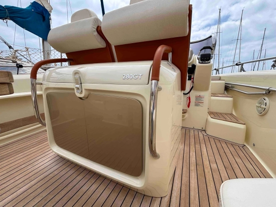 Invictus Yacht GT280 de segunda mano en venta