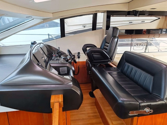 Sunseeker Predator 64 usata in vendita