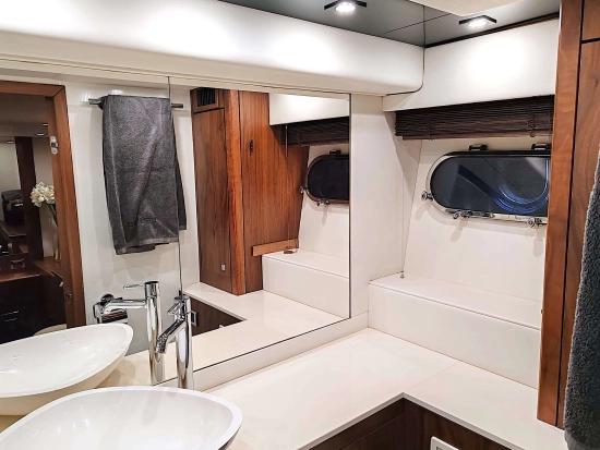 Sunseeker Predator 64 usata in vendita