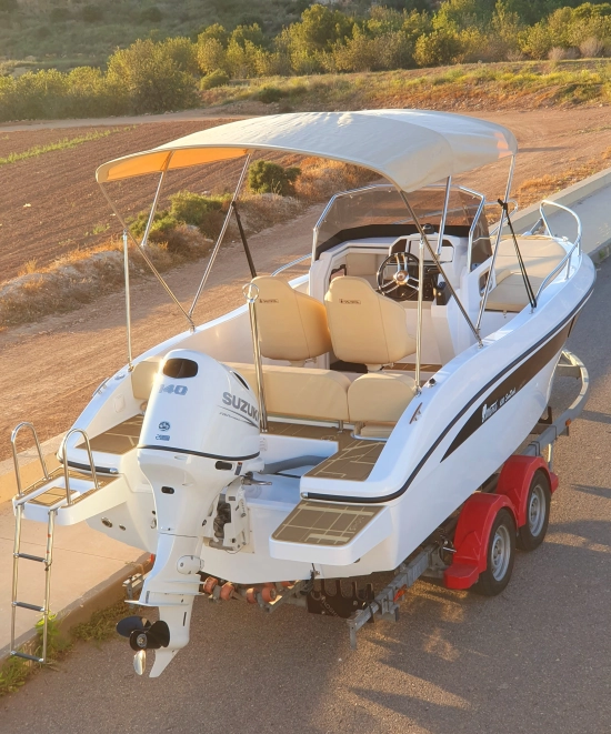 7 MARES 630 Sundeck nuevo en venta