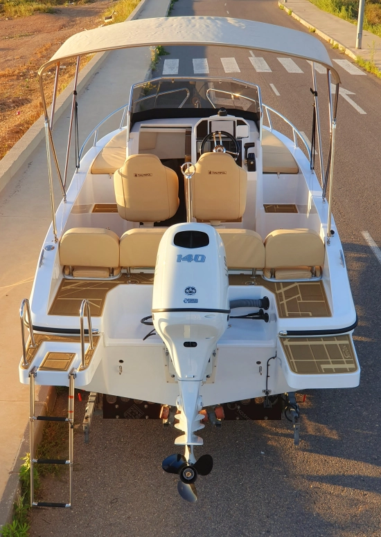 7 MARES 630 Sundeck nuevo en venta