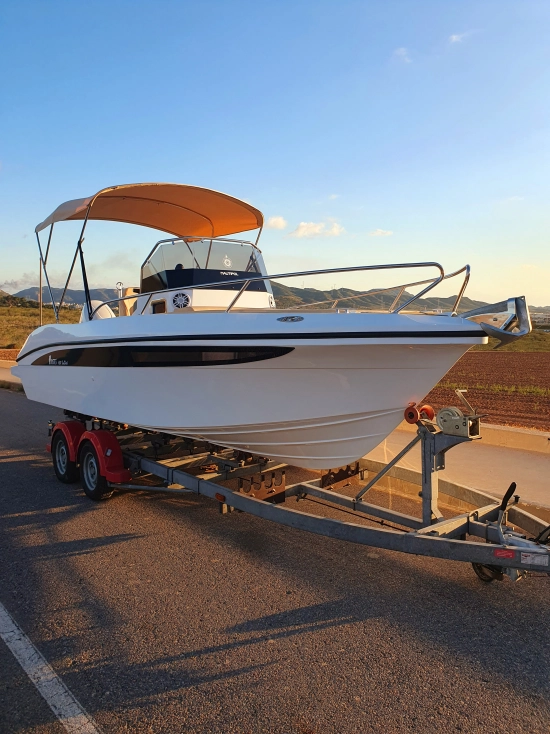 7 MARES 630 Sundeck nuevo en venta