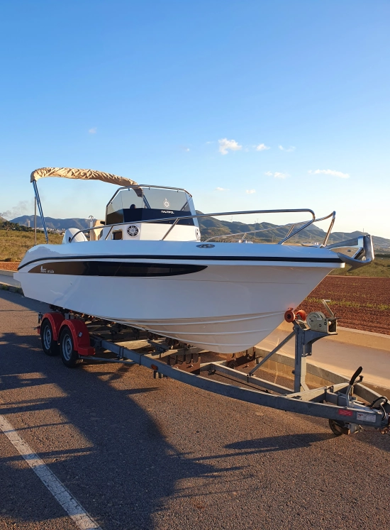 7 MARES 630 Sundeck nuevo en venta