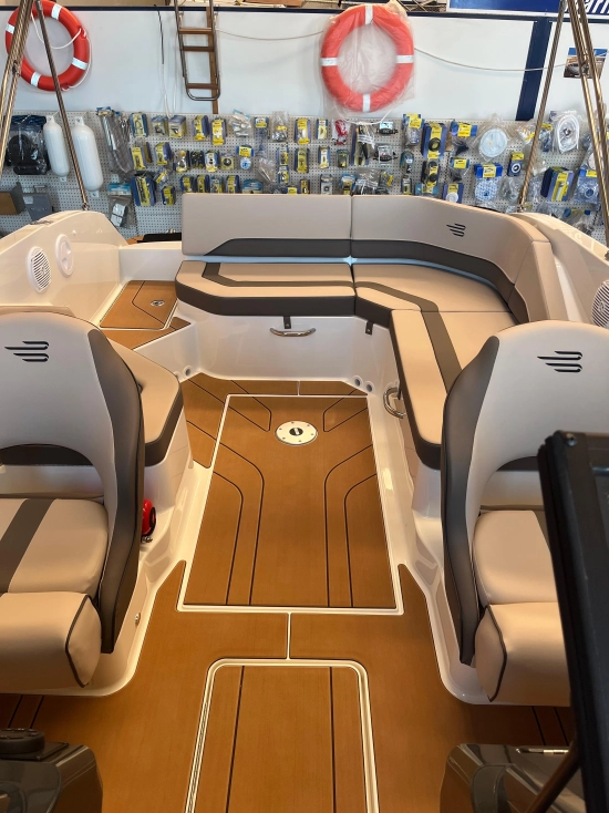 Bayliner V20 novos à venda