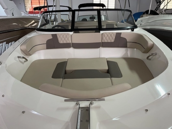 Bayliner VR 4 nuova in vendita