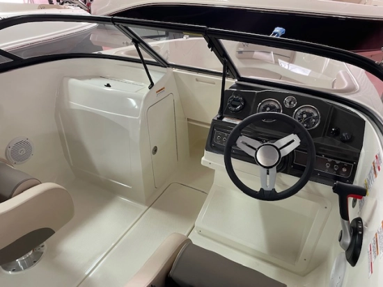 Bayliner VR 4 nuova in vendita