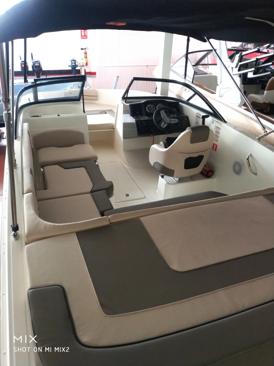 Bayliner VR5 nuova in vendita