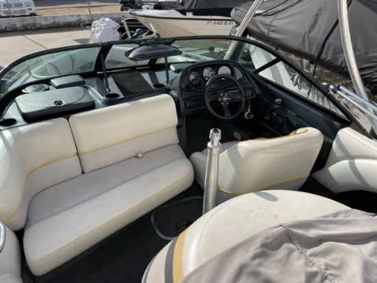 Malibu Boats Response LX usata in vendita