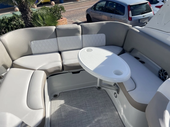 Crownline 270 SS usado à venda