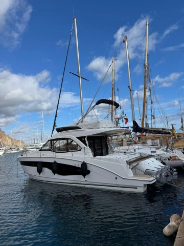 Beneteau Antares 12 Fly de segunda mano en venta