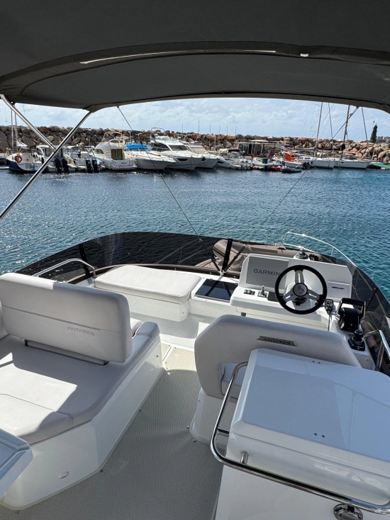 Beneteau Antares 12 Fly de segunda mano en venta