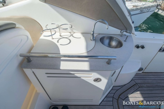 Sea Ray Sundancer 290 usado à venda