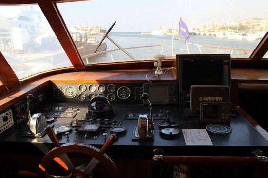 Cantieri di Pisa 90 usado à venda