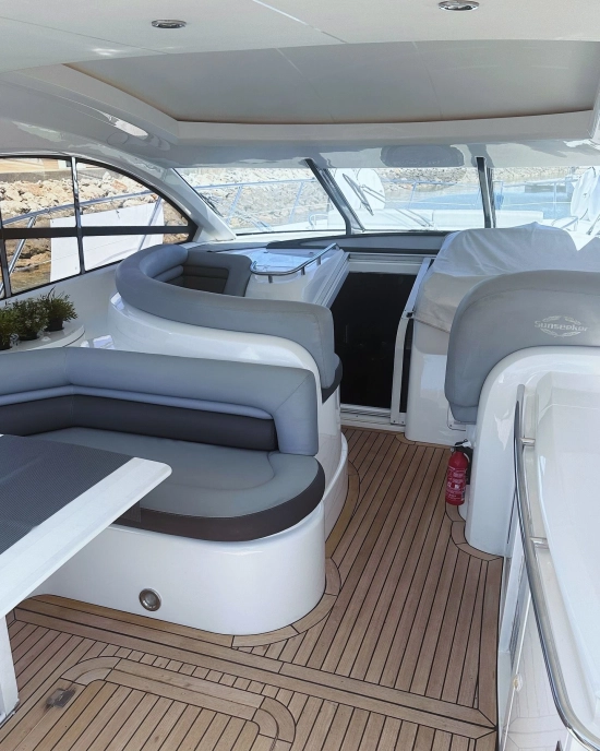 Sunseeker Camargue 50 usado à venda
