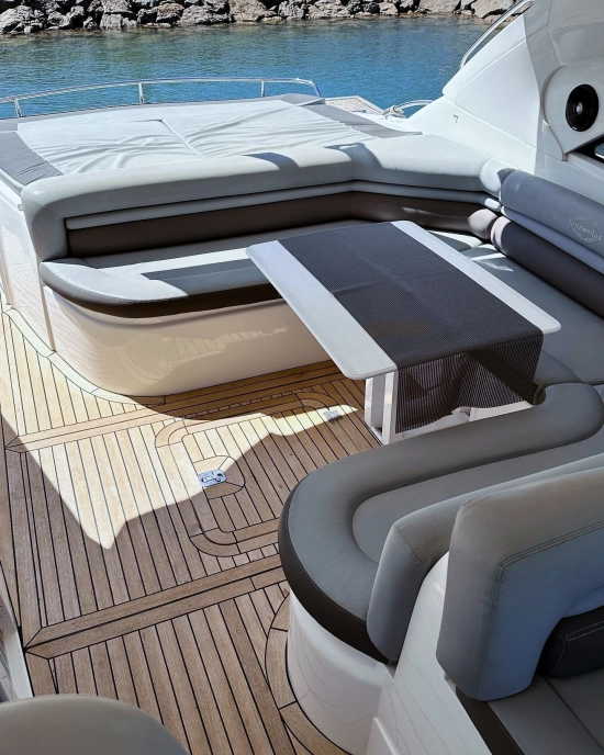Sunseeker Camargue 50 usado à venda