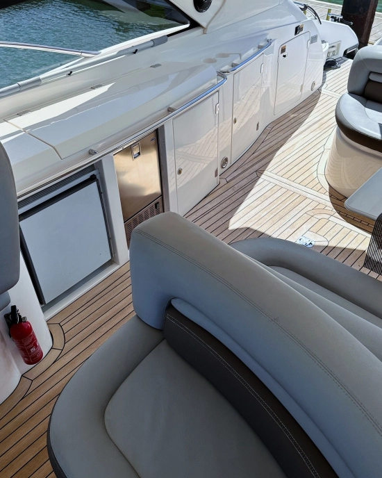 Sunseeker Camargue 50 usado à venda