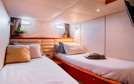 Sunseeker Camargue 50 usado à venda