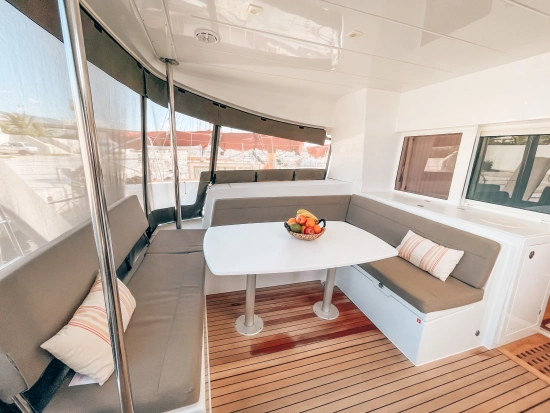 Lagoon 450S usata in vendita