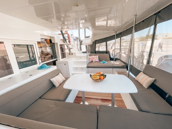 Lagoon 450S usata in vendita
