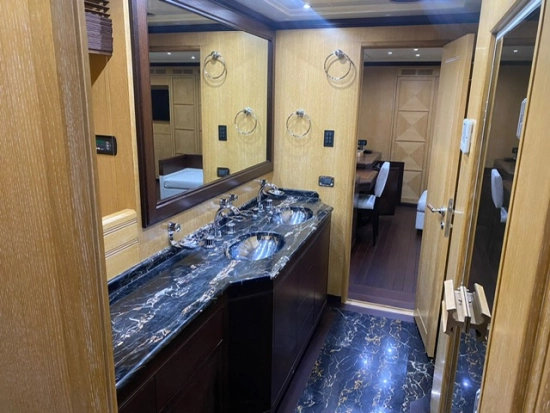 Mangusta 108 HT usado à venda