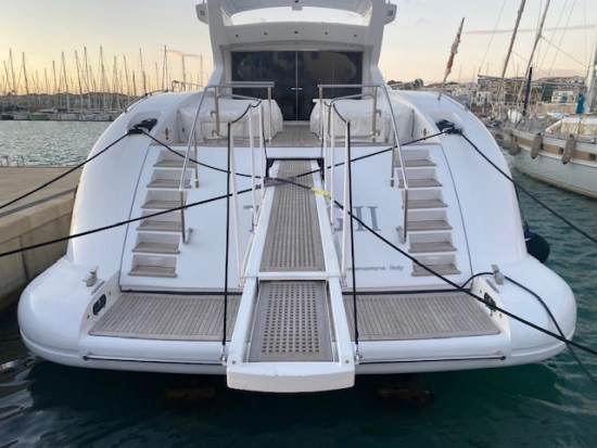 Mangusta 108 HT usado à venda