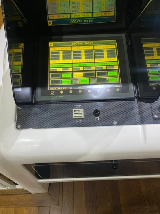 Mangusta 108 HT usado à venda