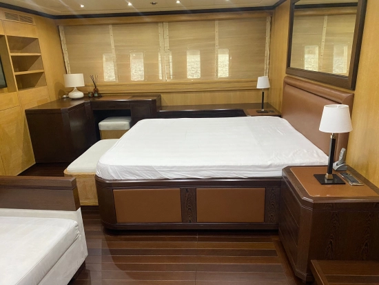 Mangusta 108 HT usado à venda