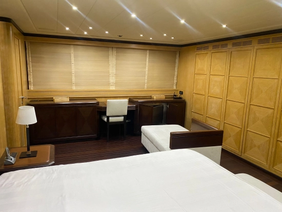 Mangusta 108 HT usado à venda