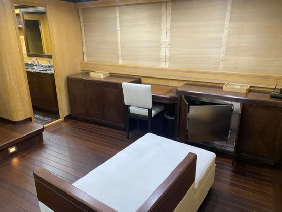 Mangusta 108 HT usado à venda