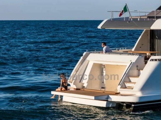 Ferretti 850 HT de segunda mano en venta