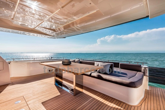 Ferretti 850 HT de segunda mano en venta