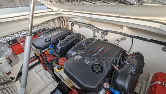 Sacs Marine Strider 11 Sundeck usado à venda
