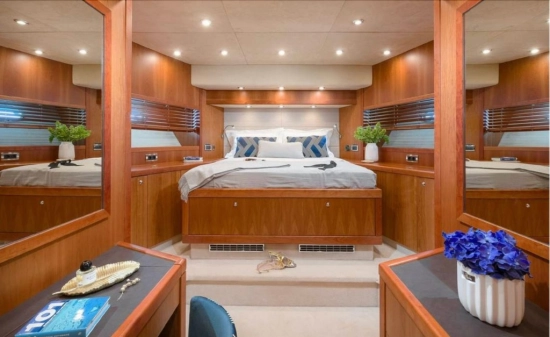 Sunseeker Predator 108 usata in vendita