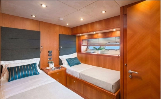 Sunseeker Predator 108 usata in vendita