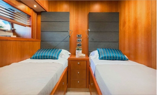 Sunseeker Predator 108 usata in vendita