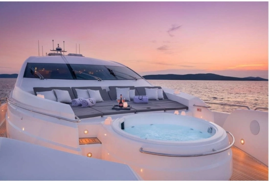 Sunseeker Predator 108 usata in vendita